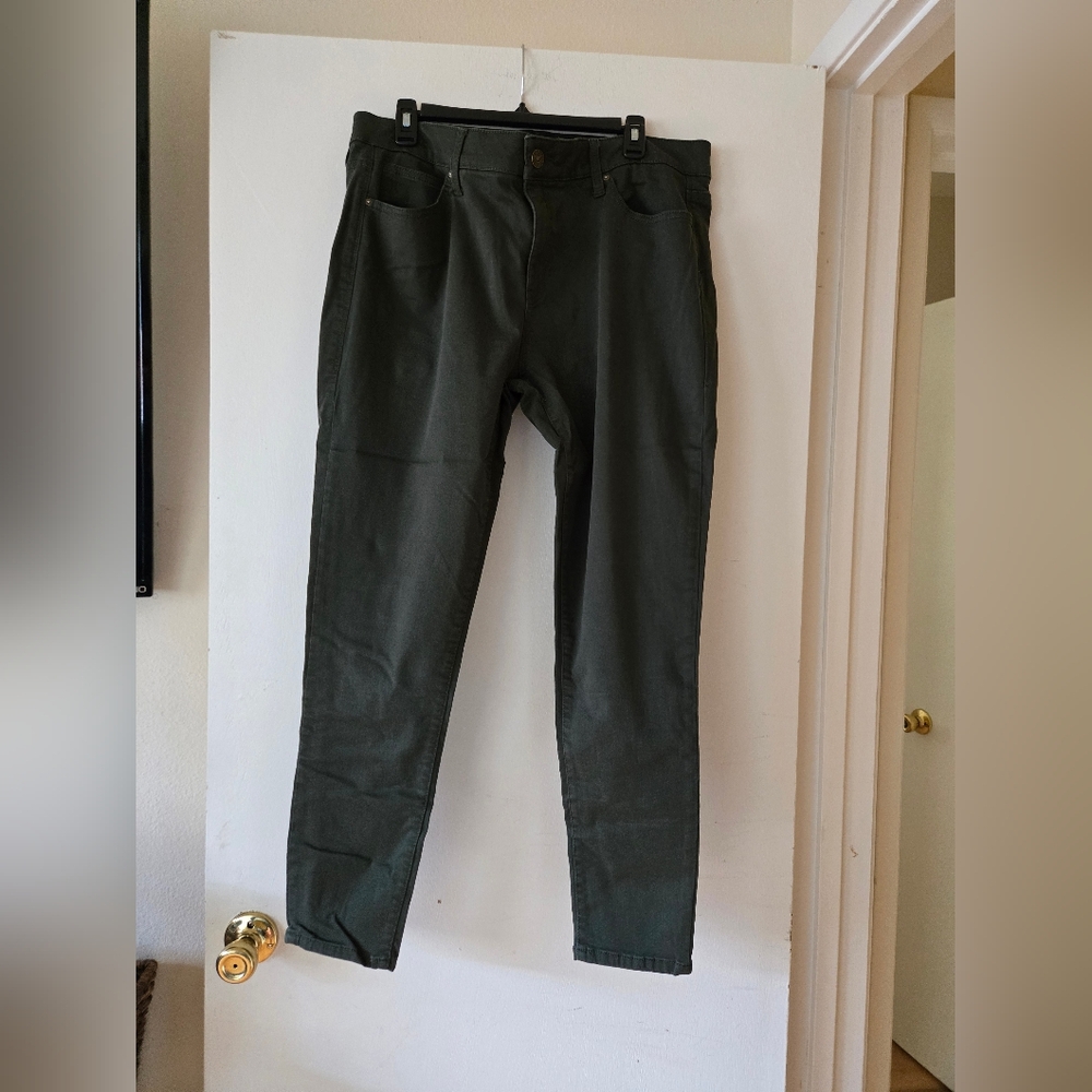 LuLaRoe Women's Olive Green Skinny Jeans